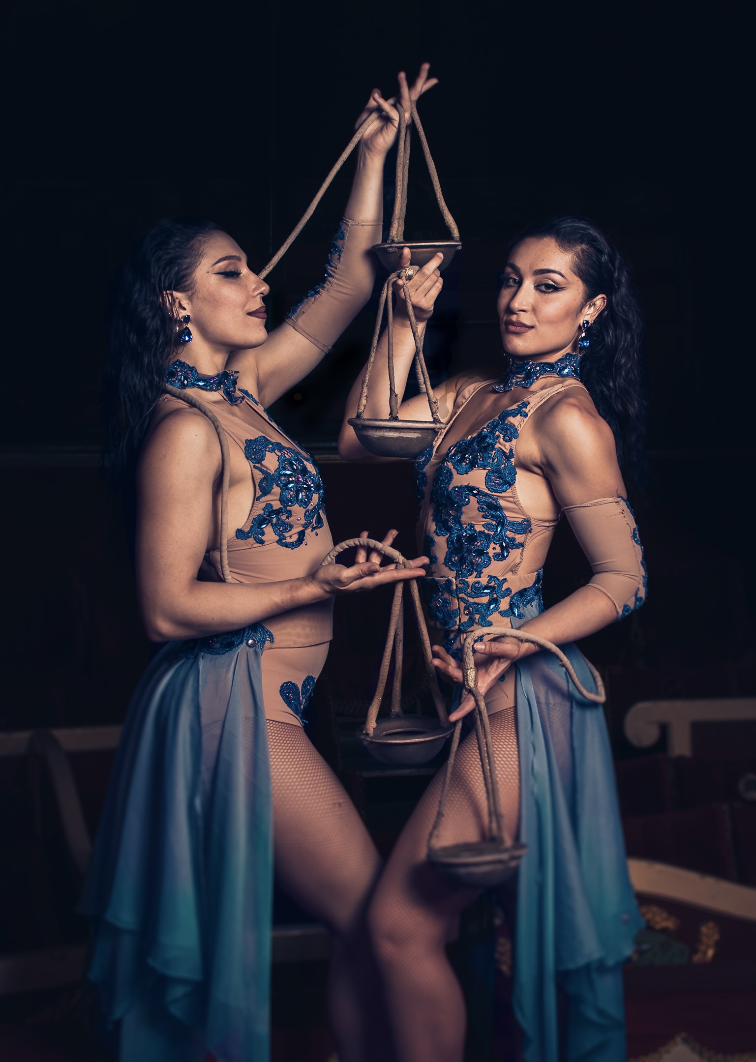 Circo en Sabadell Las Hermanas Raluy con su número del espectáculo Terra. Circo en Sabadell