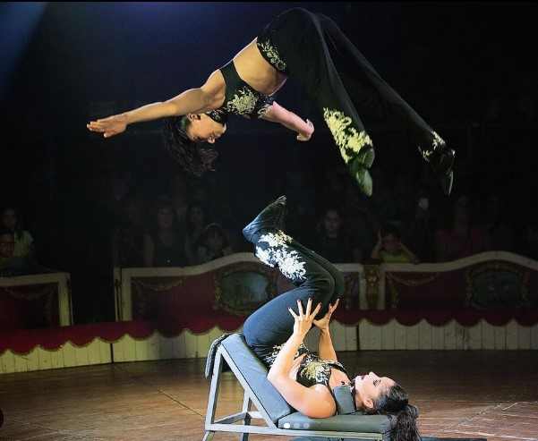 Educación sobre ruedas: la enseñanza itinerante de los niños del circo.